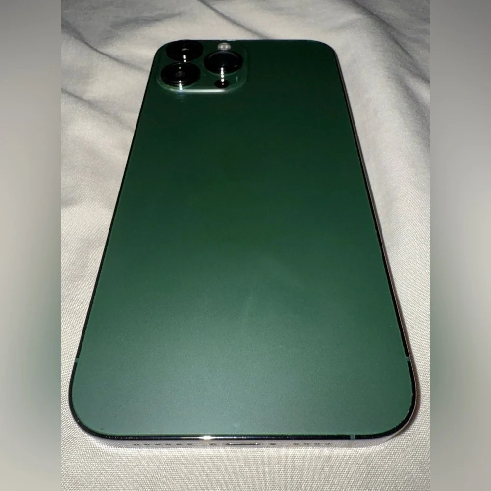 iPhone 15 Pro Max – 512GB – Green – Verizon – Great Condition